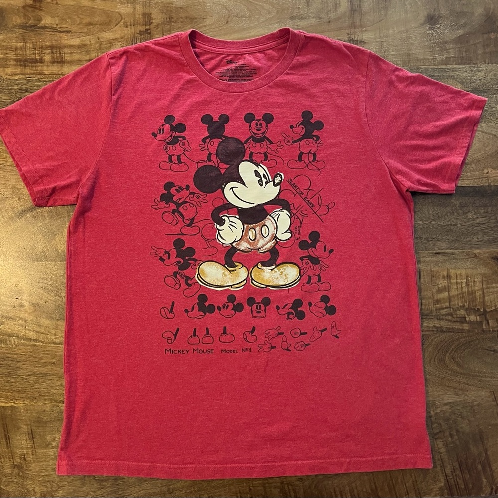 Disney Store Mickey red Unisex tee size XL.